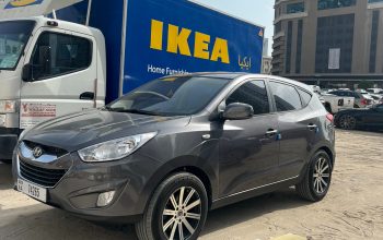 Продаю машину Hyundai Tucson 2010